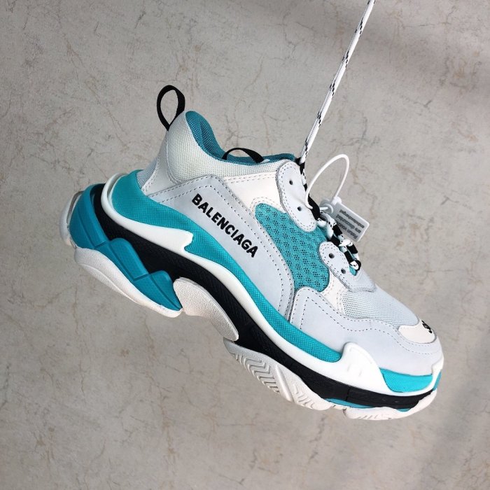 Balenciaga Mens Shoes Triple S Sneaker