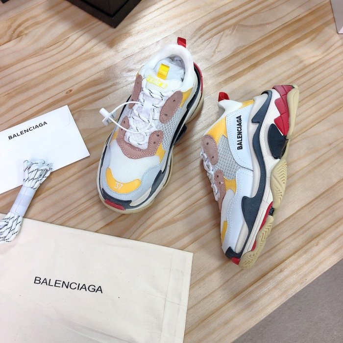 Balenciaga Womens Shoes Breathable Design Sneakers Luxury Brand Triple S Sneaker