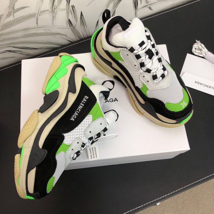 Balenciaga Mens Shoes Triple S Sneaker