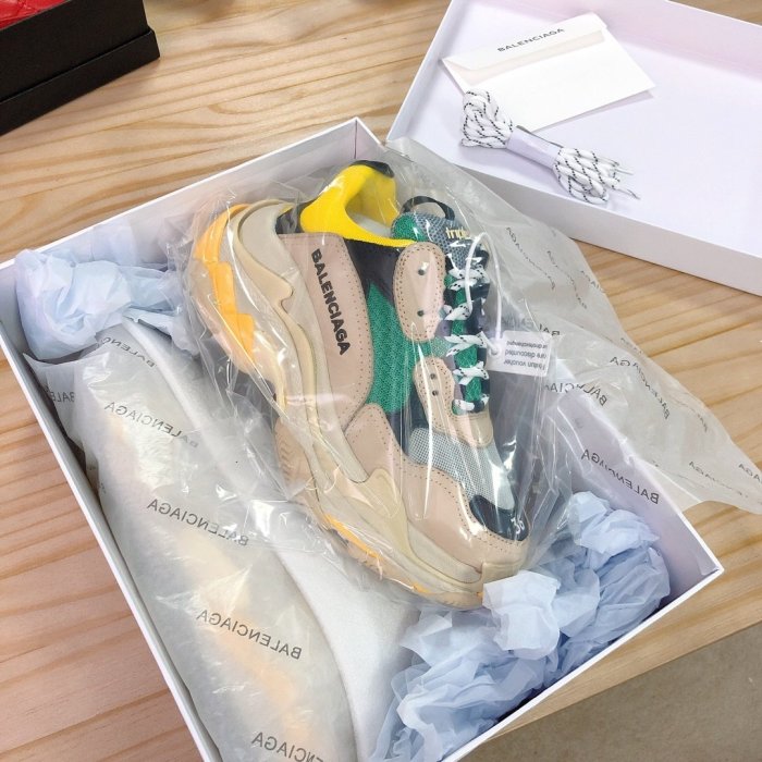 Balenciaga Womens Shoes Breathable Design Sneakers Luxury Brand Triple S Sneaker