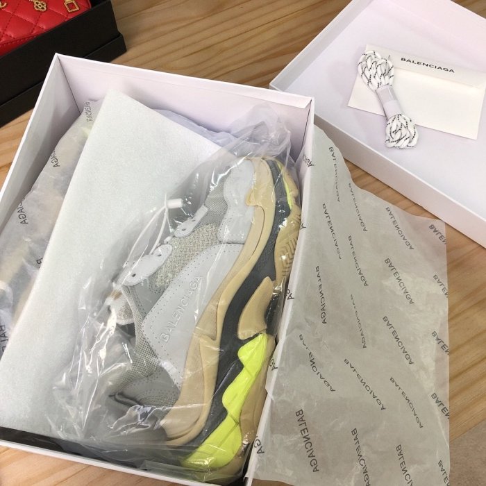 Balenciaga Womens Shoes Breathable Design Sneakers Luxury Brand Triple S Sneaker