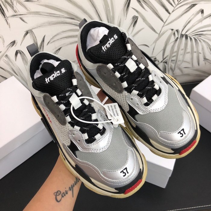 Balenciaga Mens Shoes Triple S Sneaker