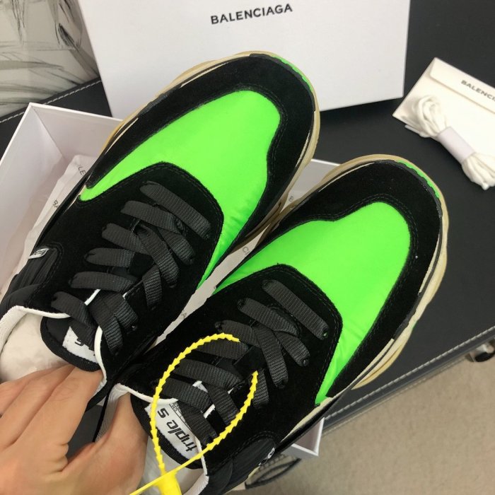 Balenciaga Womens Shoes Breathable Design Sneakers Luxury Brand Triple S Sneaker