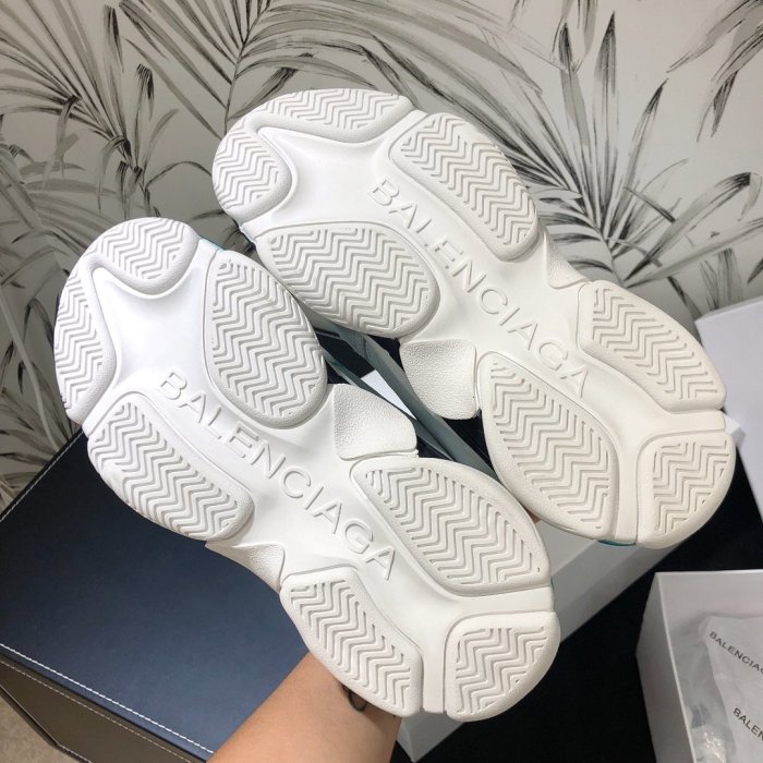 Balenciaga Mens Shoes Triple S Sneaker