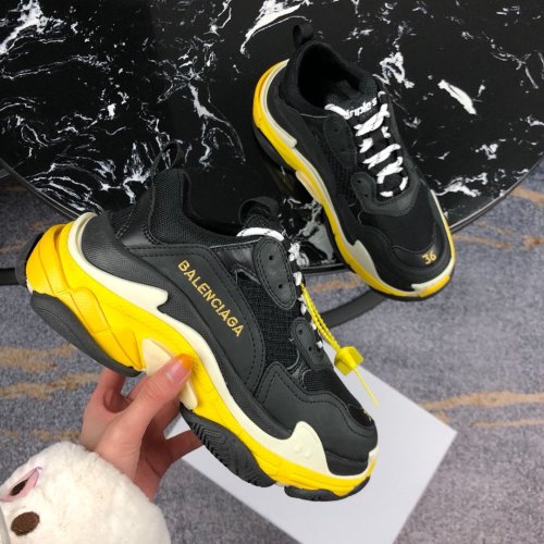 Balenciaga Womens Shoes Breathable Design Sneakers Luxury Brand Triple S Sneaker