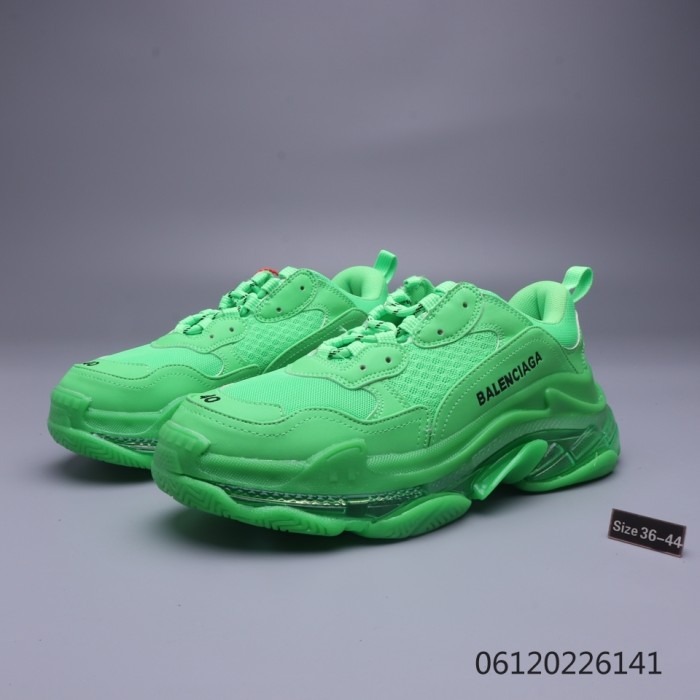 Balenciaga Mens Shoes Triple S Sneaker 06120226141