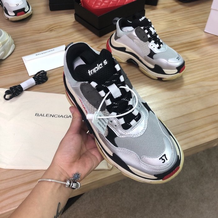 Balenciaga Womens Shoes Breathable Design Sneakers Luxury Brand Triple S Sneaker