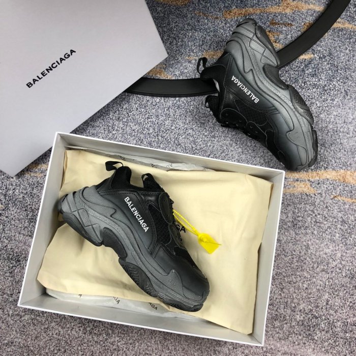 Balenciaga Womens Shoes Breathable Design Sneakers Luxury Brand Triple S Sneaker