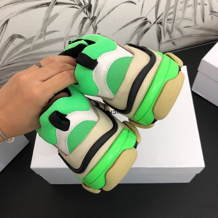 Balenciaga Mens Shoes Triple S Sneaker