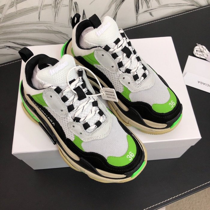 Balenciaga Mens Shoes Triple S Sneaker
