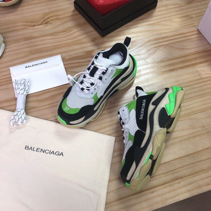 Balenciaga Womens Shoes Breathable Design Sneakers Luxury Brand Triple S Sneaker