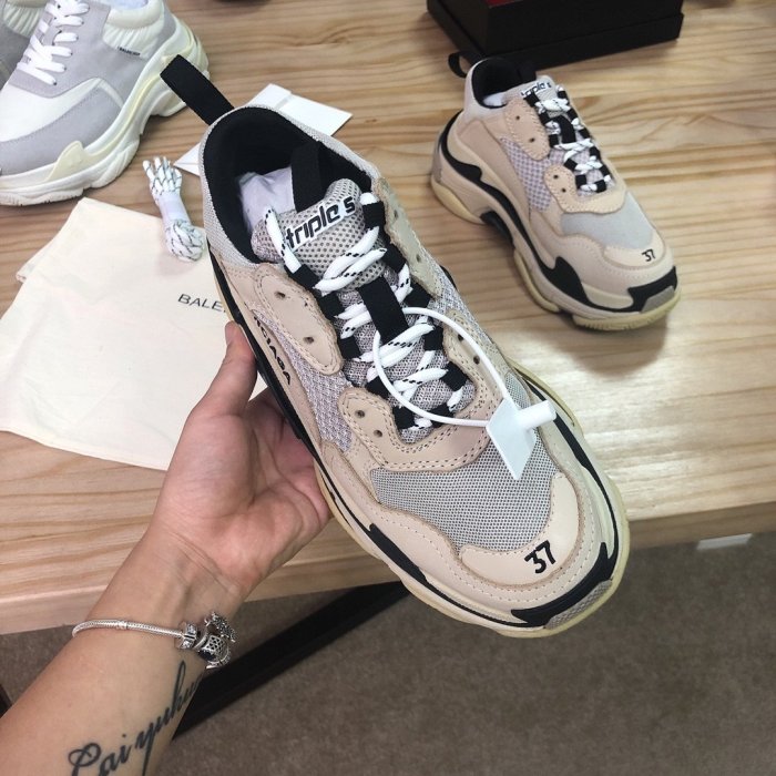 Balenciaga Womens Shoes Breathable Design Sneakers Luxury Brand Triple S Sneaker