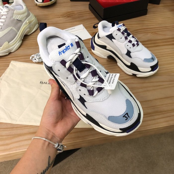 Balenciaga Womens Shoes Breathable Design Sneakers Luxury Brand Triple S Sneaker