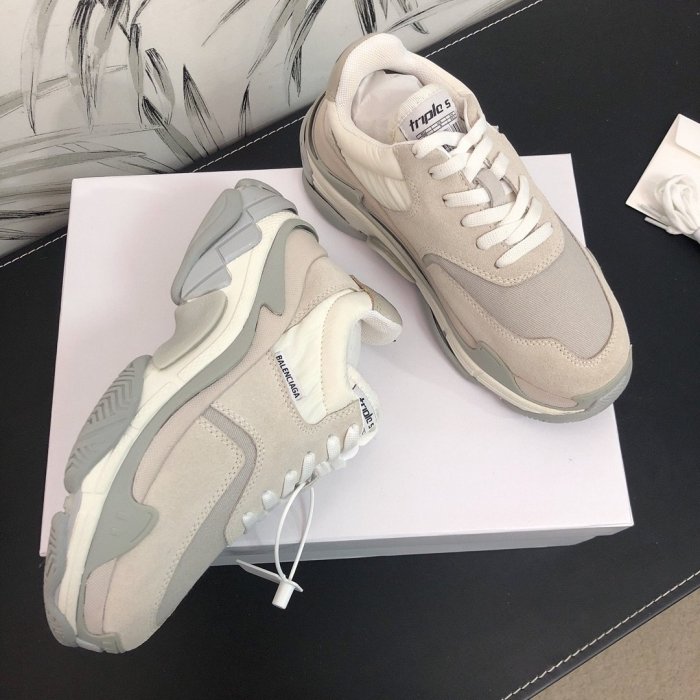 Balenciaga Womens Shoes Breathable Design Sneakers Luxury Brand Triple S Sneaker
