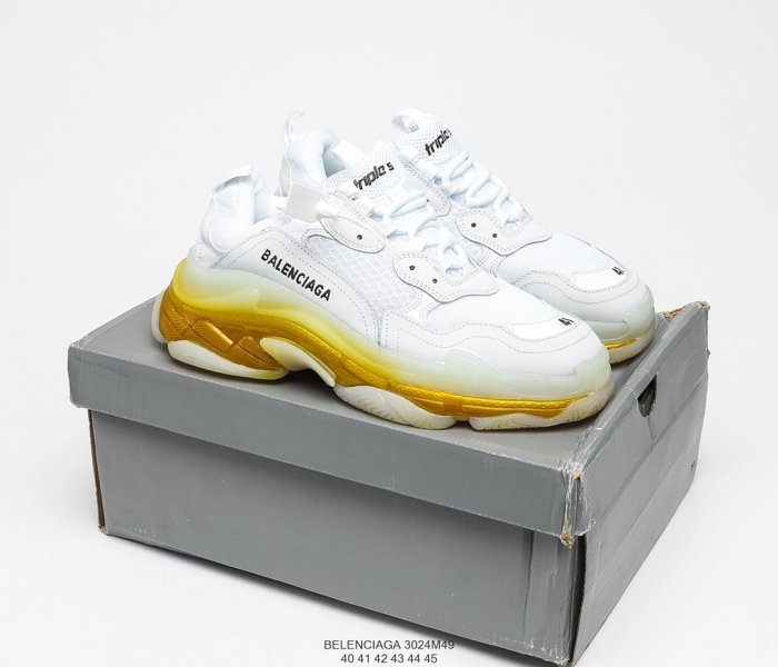 Balenciaga Mens Shoes Triple S Sneaker 3024M49