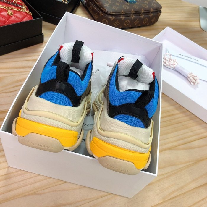 Balenciaga Womens Shoes Breathable Design Sneakers Luxury Brand Triple S Sneaker