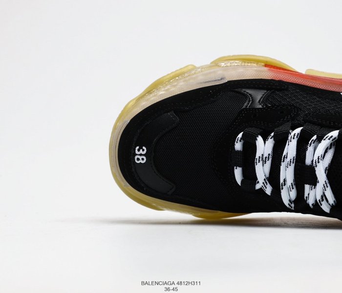 Balenciaga Mens Shoes Triple S Sneaker 4812H311