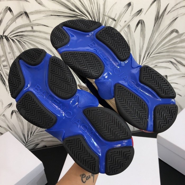 Balenciaga Mens Shoes Triple S Sneaker