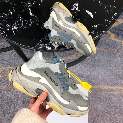 Balenciaga Womens Shoes Breathable Design Sneakers Luxury Brand Triple S Sneaker