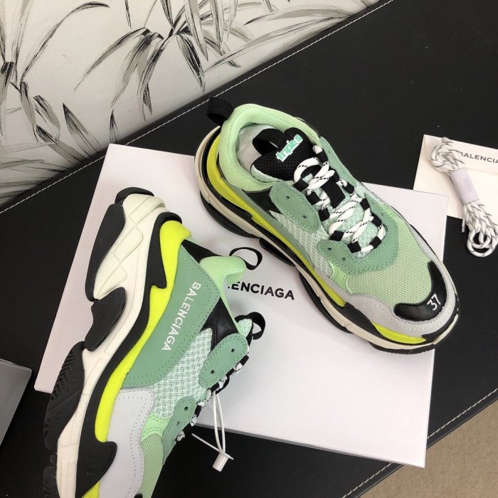 Balenciaga Womens Shoes Sneakers Luxury Brand Triple S Sneaker with Original Box