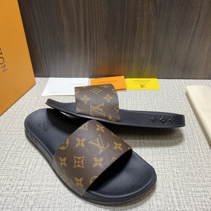 Louis Vuitton Mens Shoes Slippers Sandals Flip Flop Luxury Brand WATERFRONT MULE with Original Box 1A3PSB Monogram rubber
