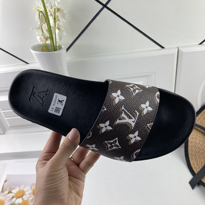 Louis Vuitton Men Shoes Slippers Sandals Flip Flop Luxury Brand WATERFRONT MULE with Original Box