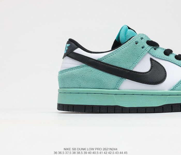 Nike SB Dunk Low Sneakers Men Womens Shoes 2621N244