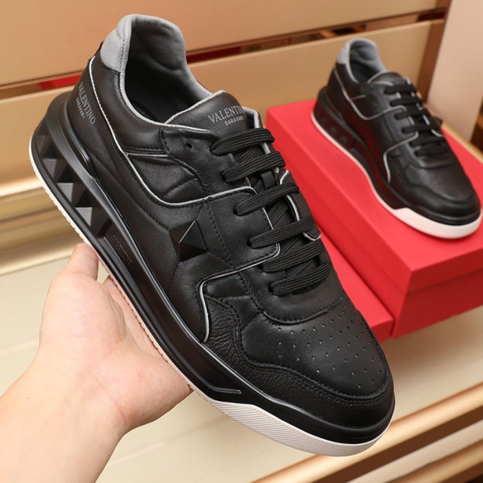 Valentino Men Shoes Fashion Design Luxury Brand ONE STUD LOW-TOP NAPPA SNEAKER with Original Box
