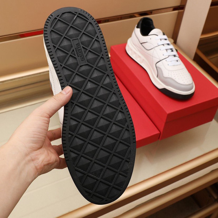 Valentino Men Shoes Fashion Design Luxury Brand ONE STUD LOW-TOP NAPPA SNEAKER WY2S0E71NWN0N2 with Original Box