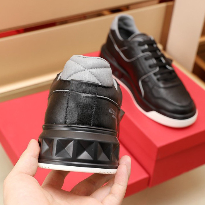 Valentino Men Shoes Fashion Design Luxury Brand ONE STUD LOW-TOP NAPPA SNEAKER with Original Box