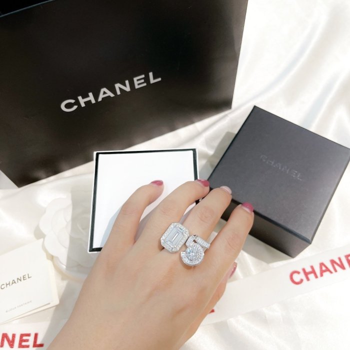 Chanel Luxury Womens Ring