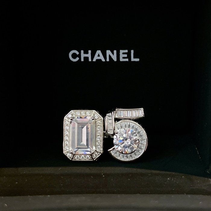Chanel Luxury Womens Ring