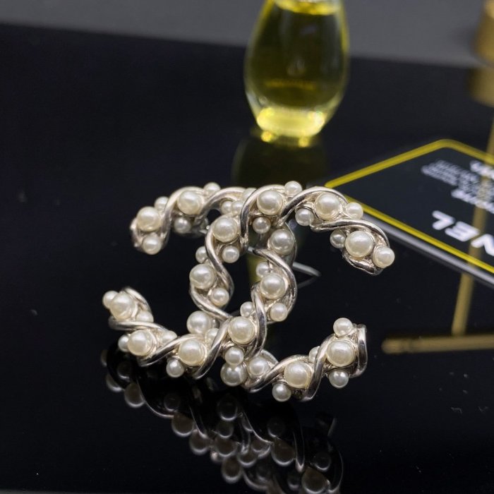 Chanel Luxury Womens Brooches