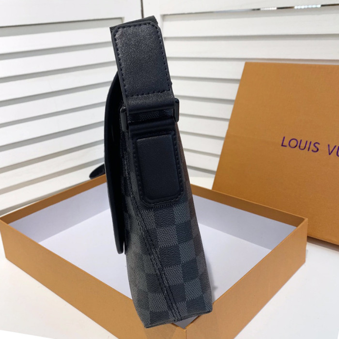 Louis Vuitton Mens Bags Messenger Bag Luxury Brand MAGNETIC MESSENGER Shoulder Bags for Men with Original Box