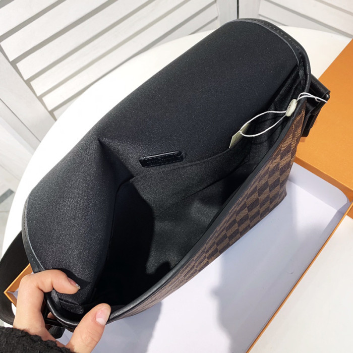 Louis Vuitton Mens Bags Messenger Bag Luxury Brand MAGNETIC MESSENGER Shoulder Bags for Men with Original Box