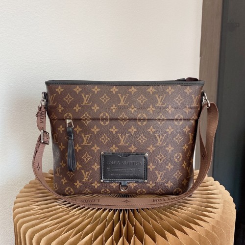 Louis Vuitton Mens Shoulder Bags Luxury Brand Fashion Type BESACE ZIPPÉE Monogram canvas with Original Box