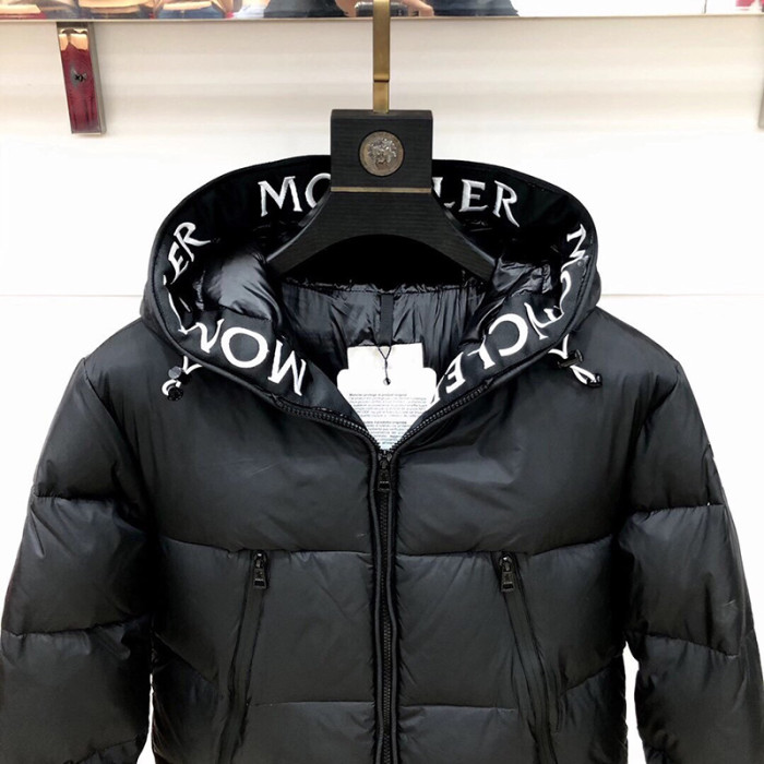 Moncler Design Mens Womens Winter Windprood Down Jackets Keep Warm 90% White Duck Down