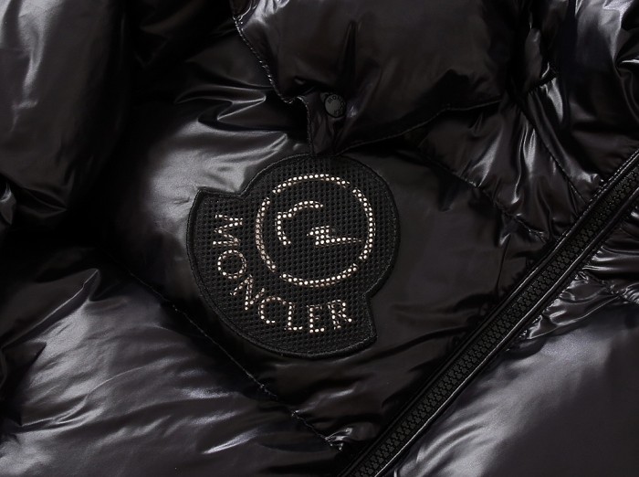 Moncler Design Mens Womens Winter Windprood Down Jackets Keep Warm 90% White Duck Down