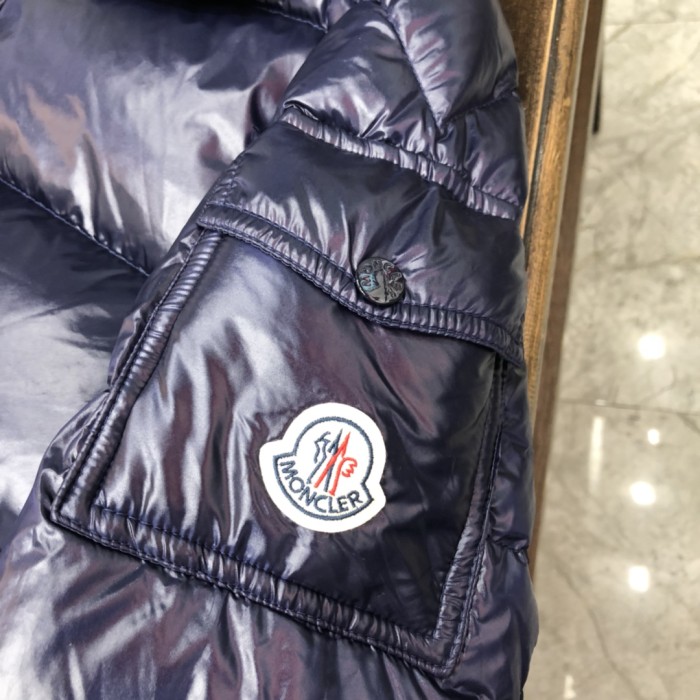 Moncler Design Mens Womens Winter Windprood Down Jackets Keep Warm 90% White Duck Down