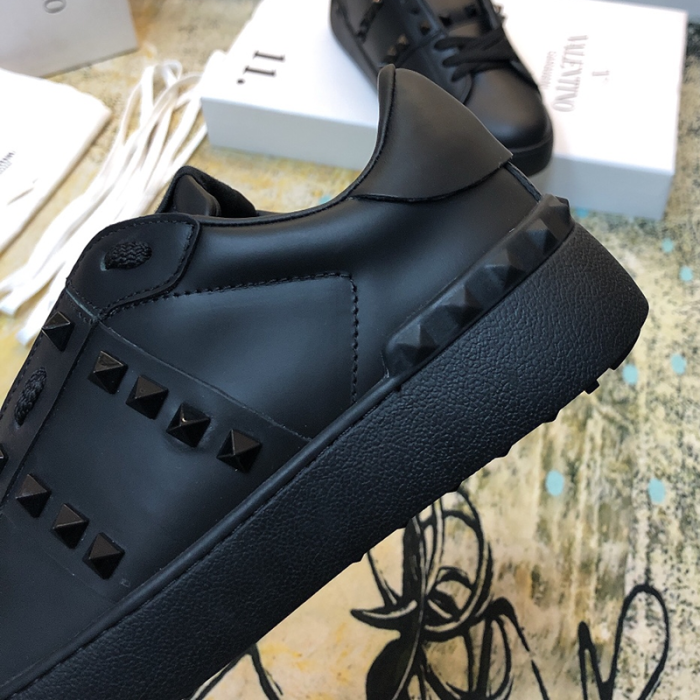 Valentino Garavani ROCKSTUD UNTITLED NOIR CALFSKIN LEATHER SNEAKER Women Shoes Sneakers Luxury with Box VW2S0A01BXE0NO with Original Box