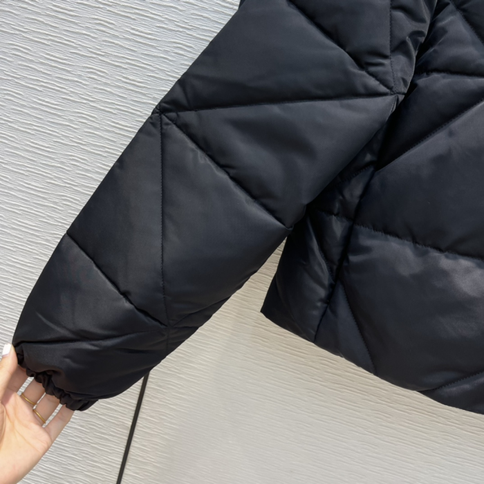 Prada Design Womens Winter Windprood Down Jackets Keep Warm 90% White Duck Down
