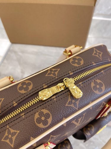 Louis Vuitton Womens Bags Shoulder Handbags Luxury Brand Fashion Type Vintage V Design