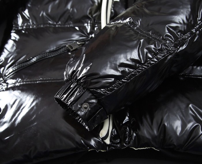Moncler Design Mens Womens Winter Windprood Down Jackets Keep Warm 90% White Duck Down