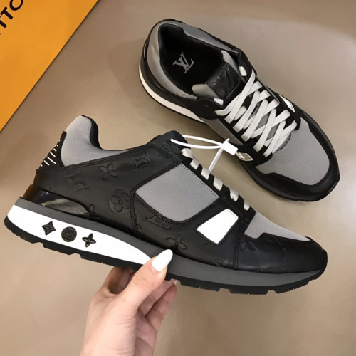 Louis Vuitton Men Shoes Sports RUN AWAY SNEAKER Running Design Luxury Brand with Original Box Alligator leather and calf leather White