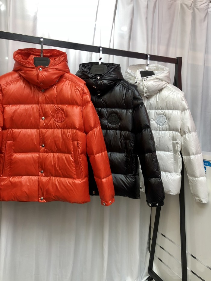 Moncler Design Mens Womens Winter Windprood Down Jackets Keep Warm 90% White Duck Down