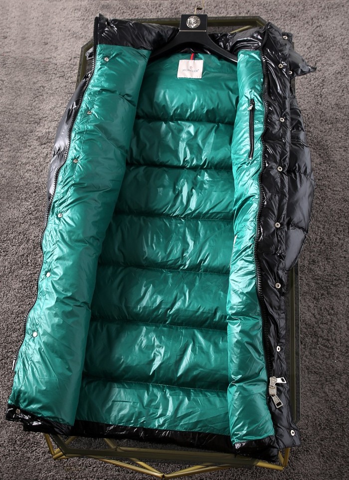 Moncler Design Womens Winter Windprood Marrionnier Down Jackets Keep Warm 90% White Duck Down Long Design