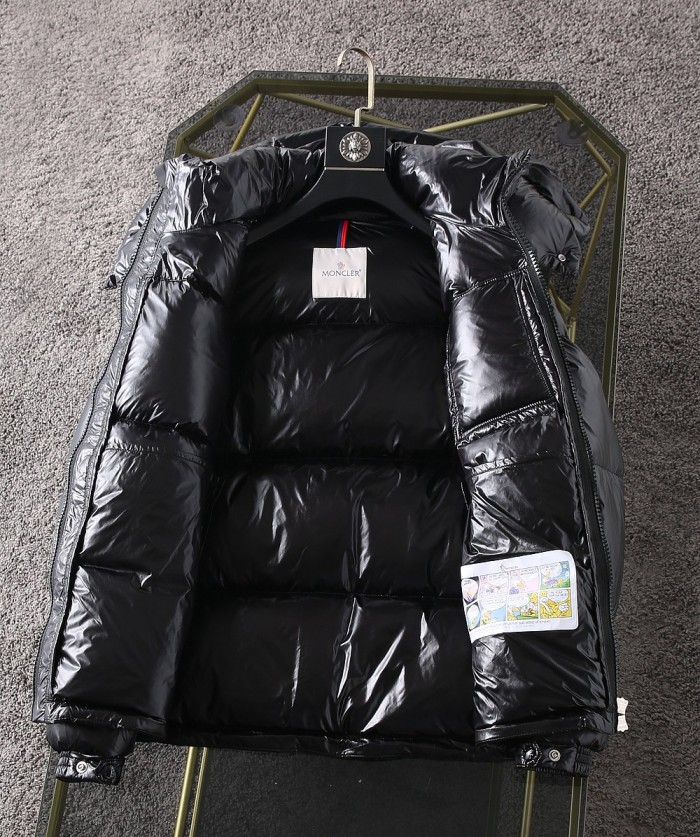 Moncler Design Mens Womens Winter Windprood Down Jackets Keep Warm 90% White Duck Down