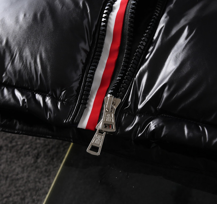 Moncler Design Mens Womens Winter Windprood Down Jackets Keep Warm 90% White Duck Down