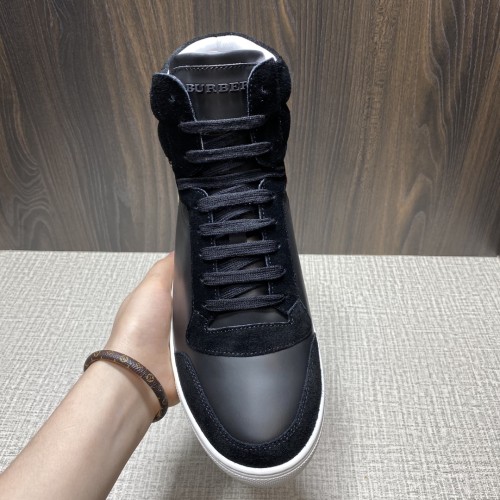 Burberry Men Shoes Sneakers Luxury Brand Leather, Suede and House Check Sneakers with Original Box 80241251
