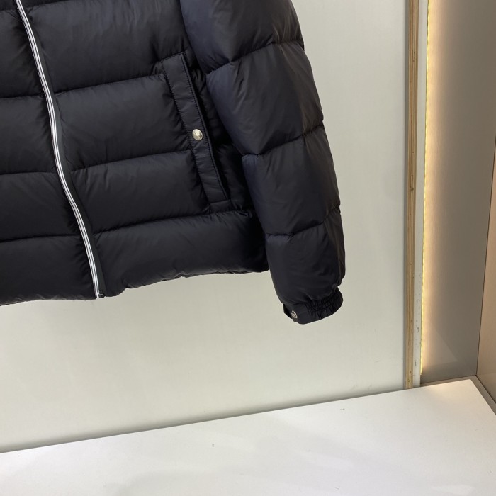 Moncler Design Mens Womens Winter Windprood Down Jackets Keep Warm 90% White Duck Down